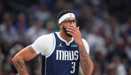 基德：浓眉的独行侠生涯确实很遗憾 核心问题出在他的健康上