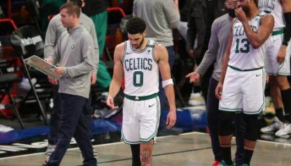 开云体育-生涯第四季戛然而止 塔图姆该如何提升自我？