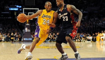 开云体育-2010年的今天：科比超越张伯伦 成为NBA历史上最年轻25000分先生